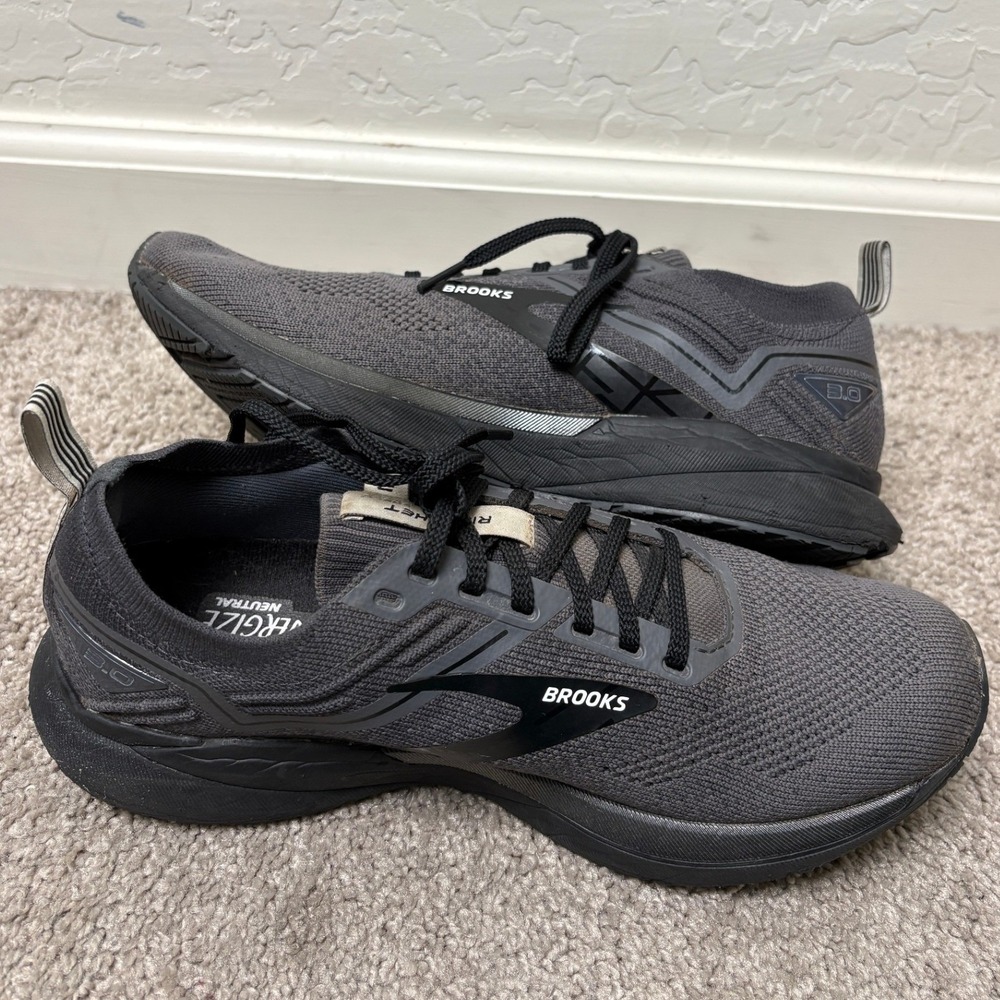 Brooks Ricochet 3 Grey Black Running Shoes Womens 9.5 1203481B009 Neutral